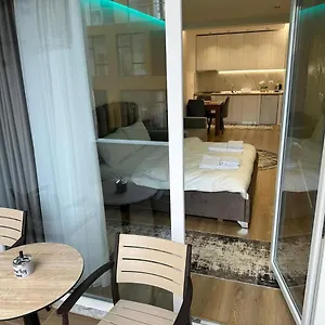 Luxury Apartment Tirana Centre Daire